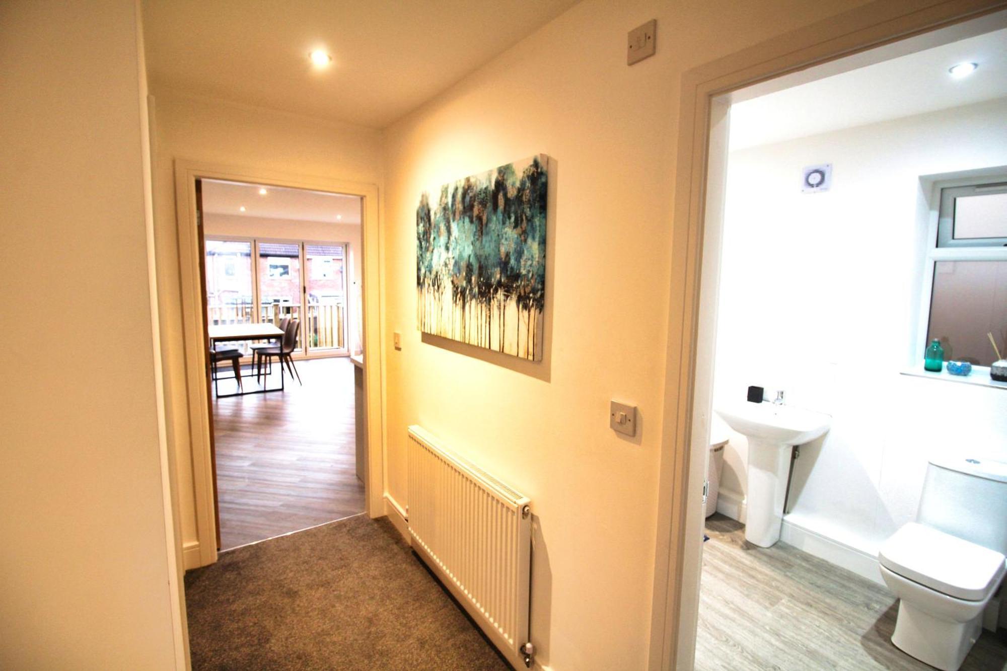 Rotherham - Rawmarsh - Great Customer Feedback - 2 Bed Bungalow - New Build - High End Furnishings - Wheel Chair Accessible - Large Enclosed Garden - Dog Friendly 外观 照片